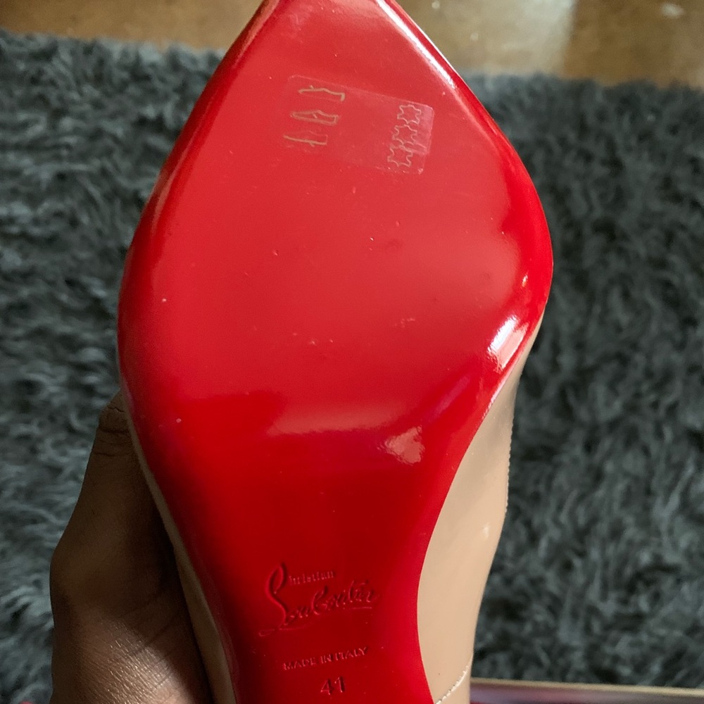 Christian Louboutin so Kate nude
